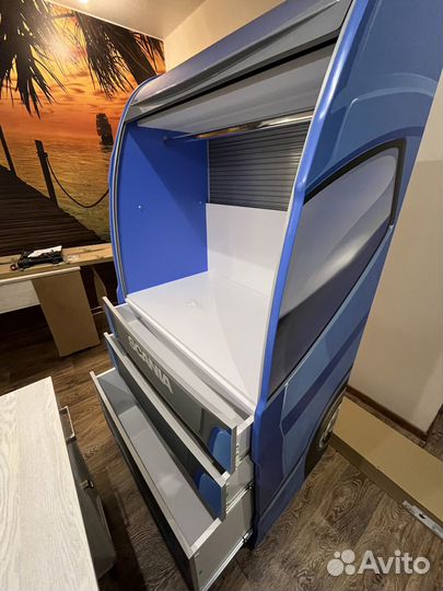 Кровать машинка и шкаф