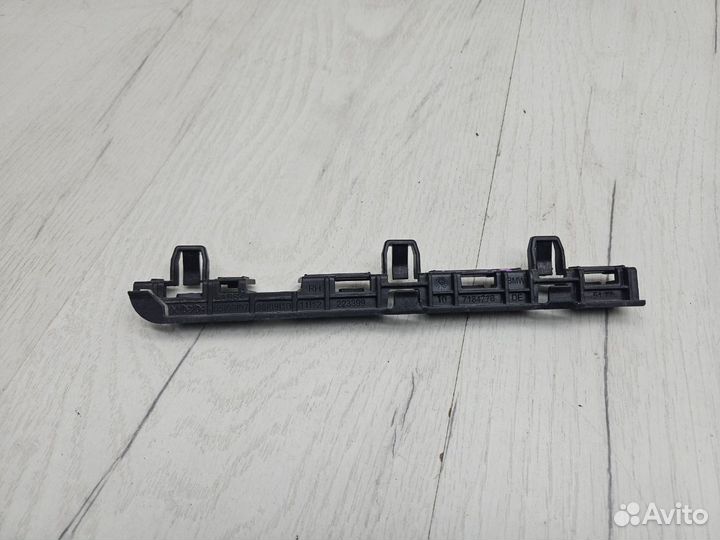 Кронштейн порога правый Bmw 5 F10 N52B25A 2011