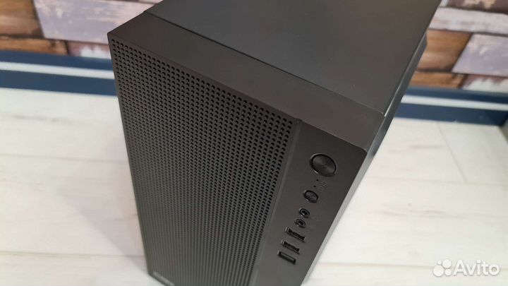 Игровой пк Е5 2420v2 RX580 8GB SSD500GB