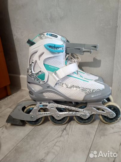 Роликовые коньки reaction