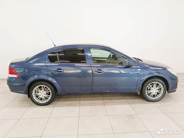 Opel Astra 1.6 МТ, 2011, 149 800 км