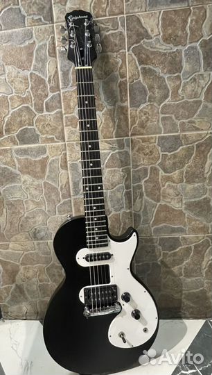 Электрогитара Epiphone les paul