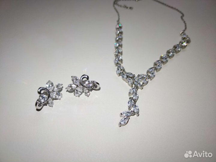 Ожерелье и серьги
