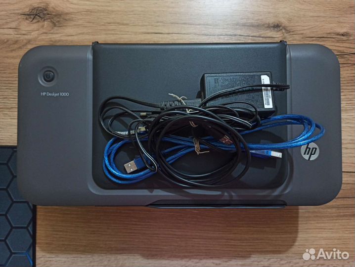 Принтер HP deskjet 1000