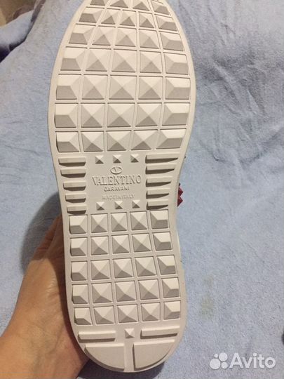 Женские кроссовки valentino