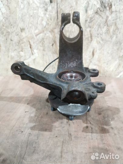 Кулак поворотный передний левый Ford Focus 2