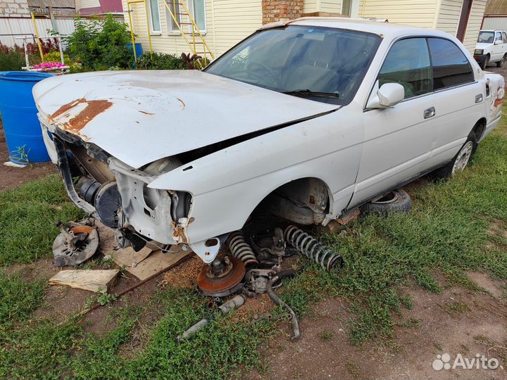 Toyota Crown JZS141 в разбор до болта