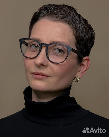 Модель Женские стрижки бесплатно