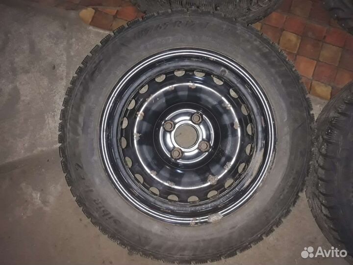 Колеса зимние шипованные 185/65 R15 на киа