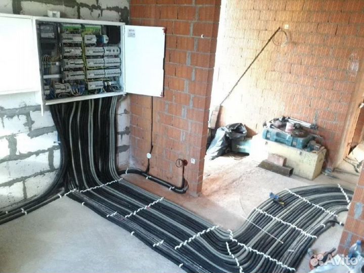 Услуги электрика в Москве