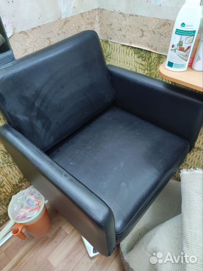 Парикмахерское кресло бу