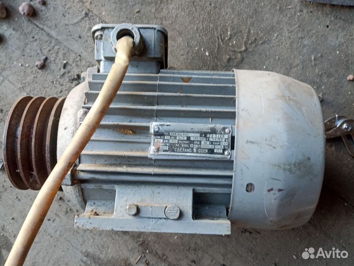 Электродвигатель 380/220