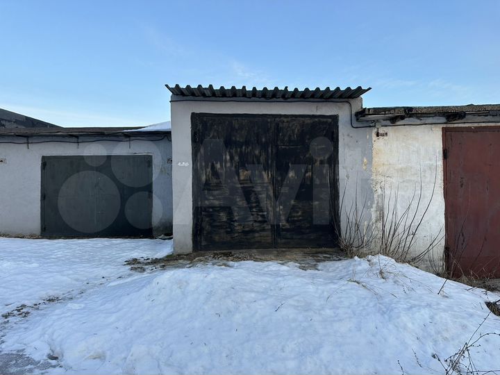 Гараж, > 30 м²