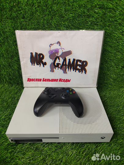 Xbox One S 1Tb с играми