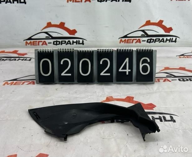 Уголок жабо правый Citroen C4 хэтчбек 5FW (EP6)
