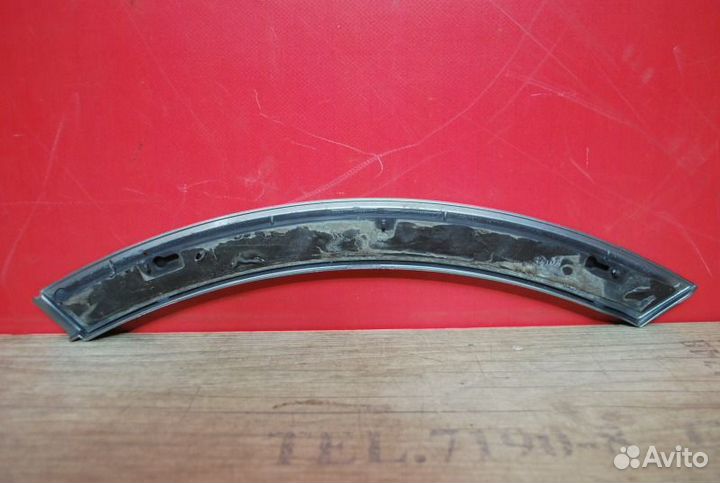 Молдинг двери задней правой задний правый Audi Q7