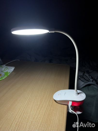 Лампа настольная