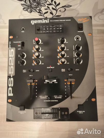 DJ микшер Gemini PS-525 Pro