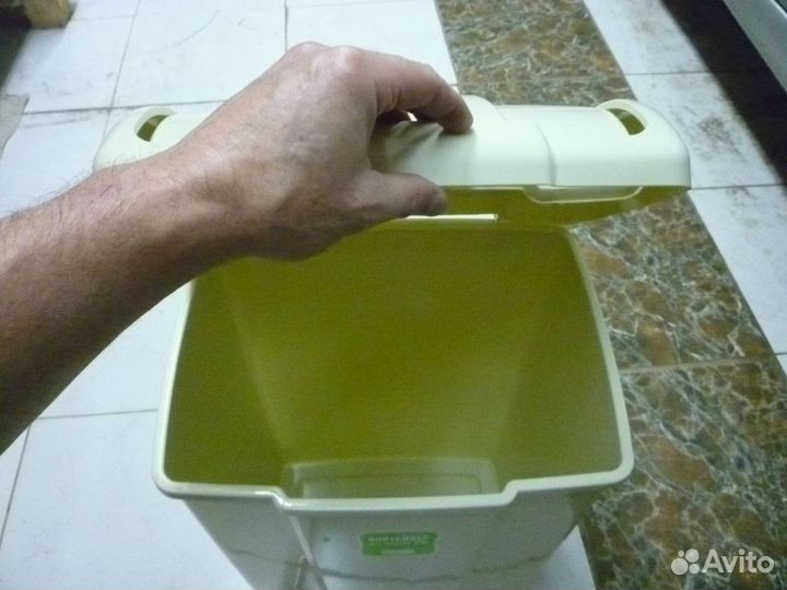 Контейнер для мусора