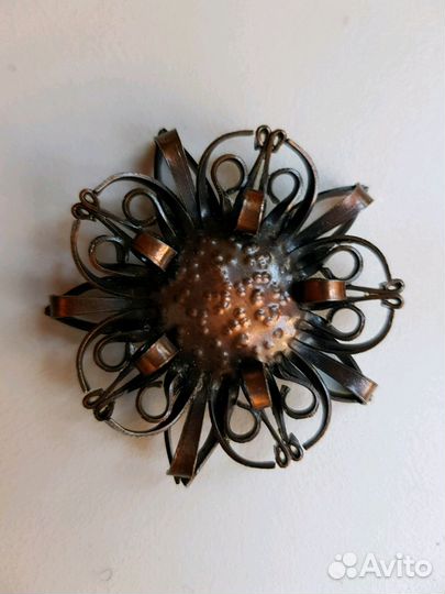 Броши 3 штуки и 3 серебрянных креста