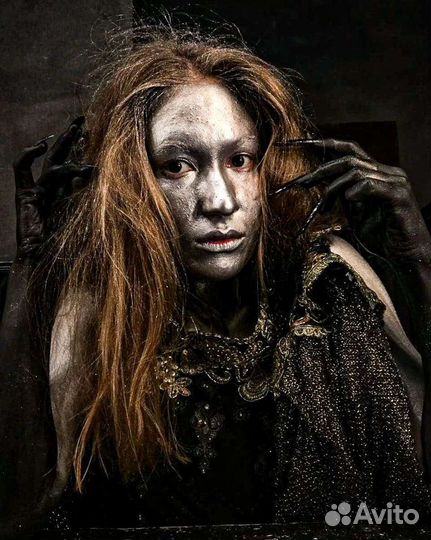 Гример-постижер