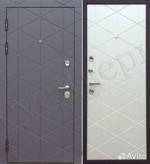 Металлическая входная дверь с зеркалом