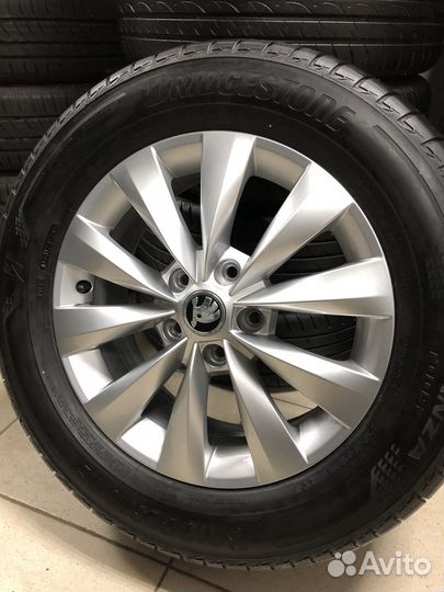 Skoda Karok R16 215/60 Bridgestoun