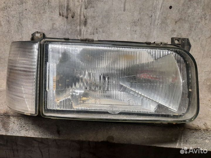 Передняя правая фара Volkswagen passat b3