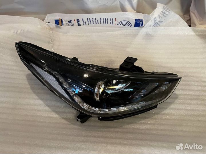 Фара Линза с LED правая Hyundai Solaris 2017-2020