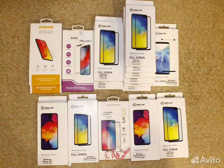 Защитные чехлы и стекла Samsung Galaxy разные