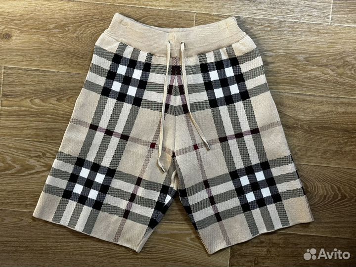 Шорты Burberry