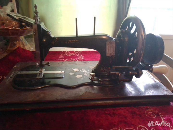 Швейная машина Singer