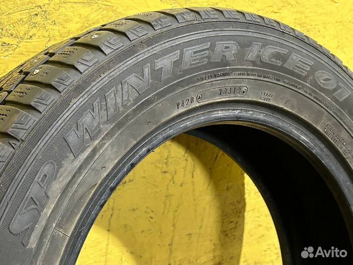 Dunlop SP Winter Ice 01 205/60 R16 92T