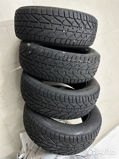 Taurus SUV Winter 235/60 R18 104H