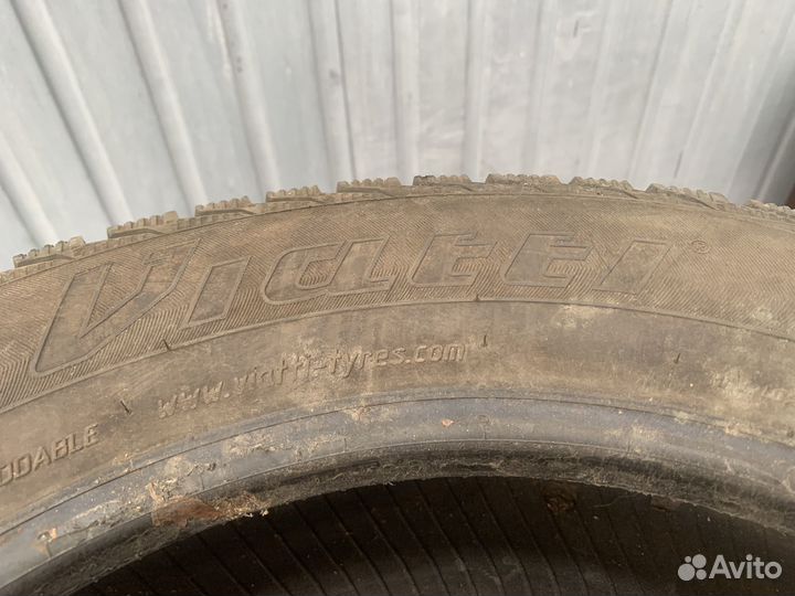 Viatti Brina Nordico V-522 185/65 R15 27M