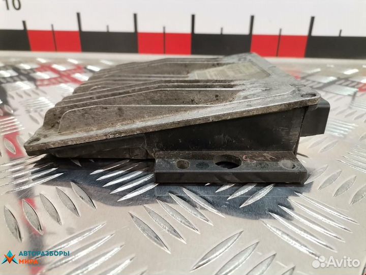 Блок управления двигателем Renault Clio 7711497054
