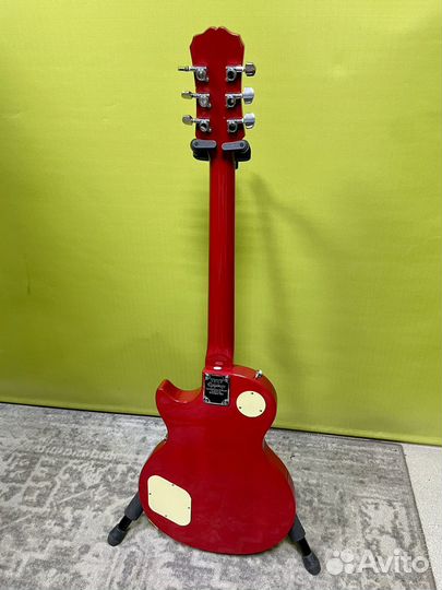 Электрогитара Epiphone с комбиком Line6