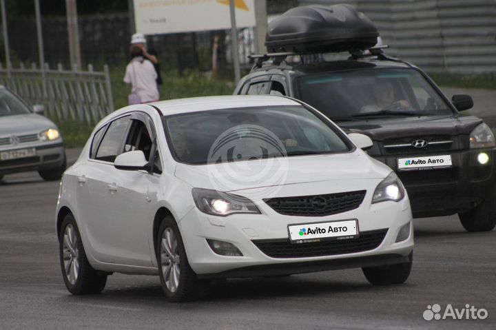 Opel Astra 1.4 AT, 2011, 230 000 км