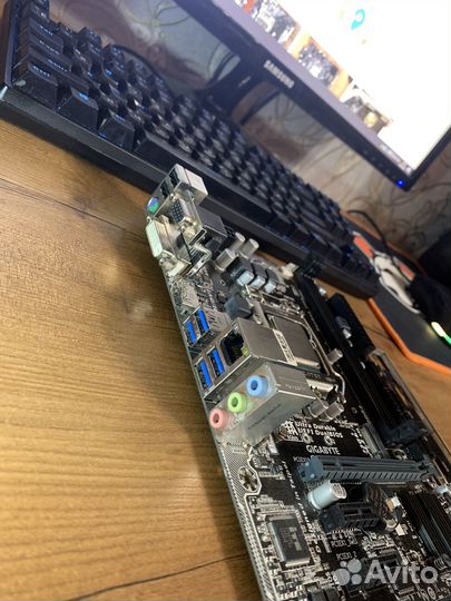 B150 1151 4gb + Celeron G3900 Материнская плата