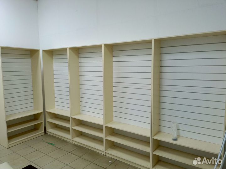 Стеллажы с экономпанелью, ресепшен