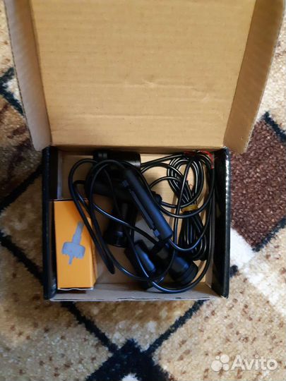 Логотип в двери хендай