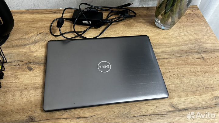 Ноутбук Dell i5/740m/4gb/SSD 256gb