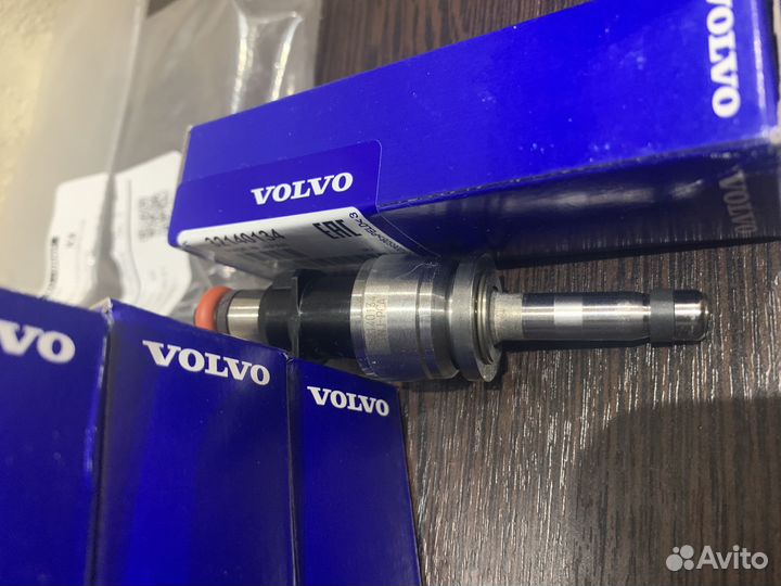 Топливная форсунка бензин drive-E Volvo 32140134