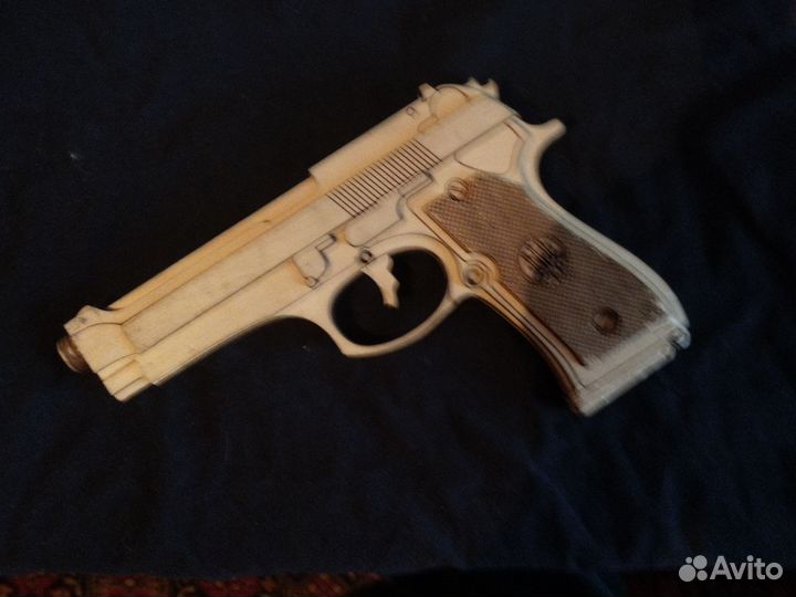 Деревянный пистолет