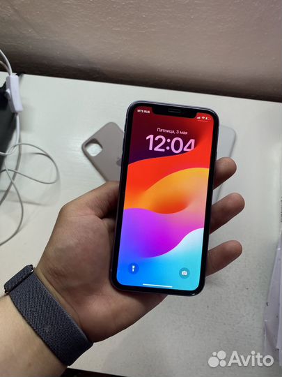 iPhone 11, 64 ГБ