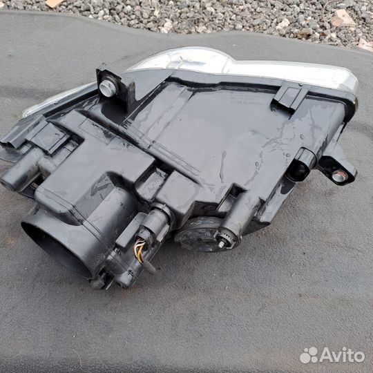 Фара передняя правая Volkswagen Passat B6