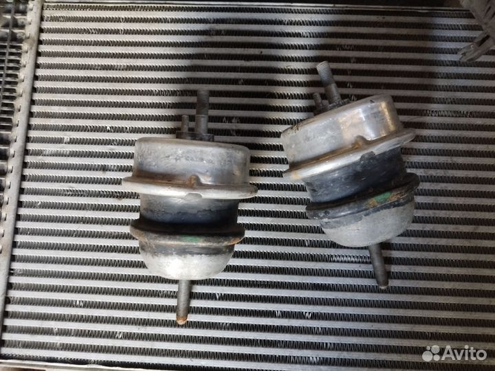 Подушки двигателя Лексус ls460