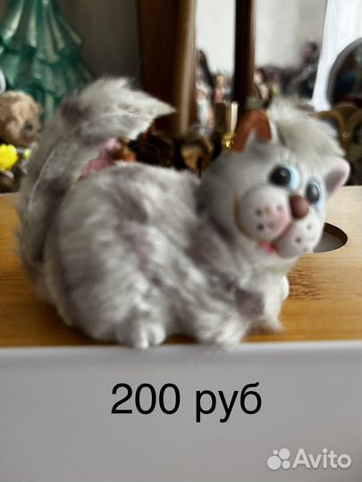 Статуэтки разные