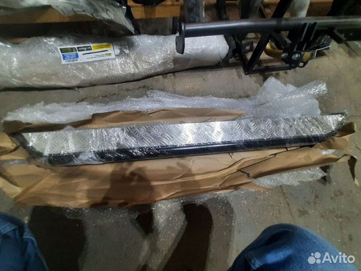 Защита порогов с алюм. площадкой LADA 