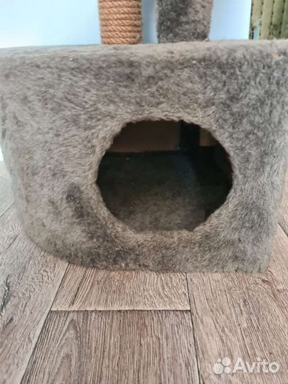 Домик для кошки с когтеточкой новый